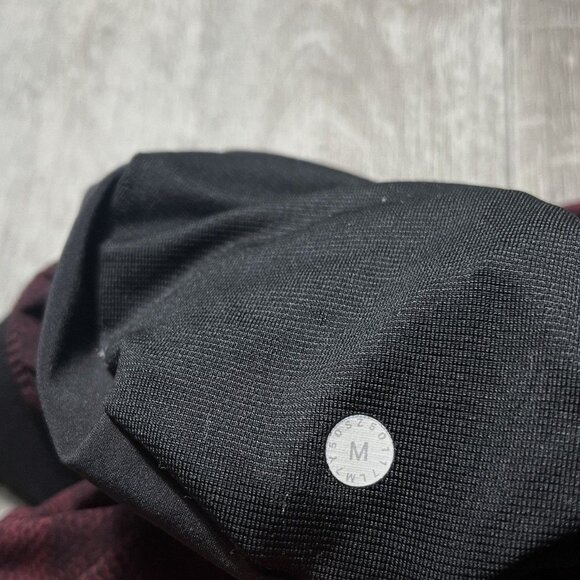 Lululemon T.H.E Burgundy And Black Unlined Shorts  Mens Medium 10” Inseam - Picture 7 of 10